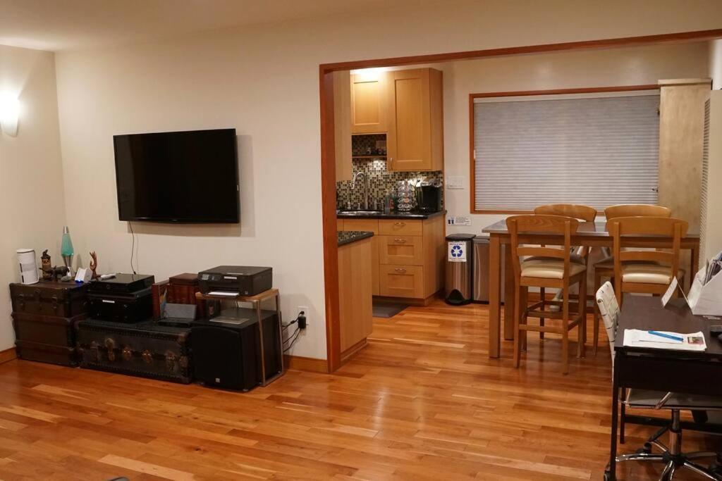 Luxury 1 Bedroom Unit-Walk To Beach -Baby Friendly ロサンゼルス エクステリア 写真